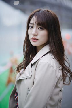 阿拉善一女戰(zhàn)七男
