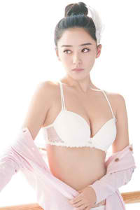 花蝴蝶高清免費(fèi)觀看完整視頻中文